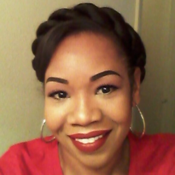 Meet your Posher, LaShawna - Picture 2 of 4